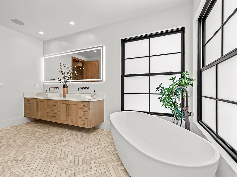 12527 Huston St — Photo 30
