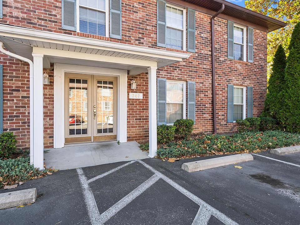 Front Entrance 747 N. Hite Ave