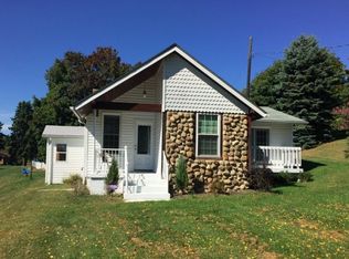 1063 Chapel Rd, Monaca, PA 15061