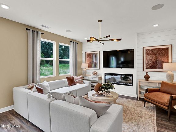 7th image of this home
