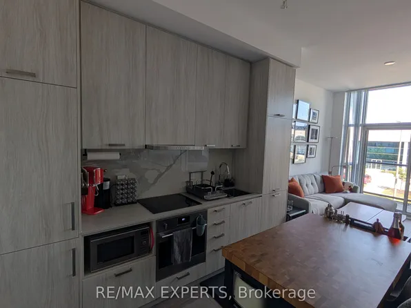 38 Honeycrisp Cres, Vaughan, ON