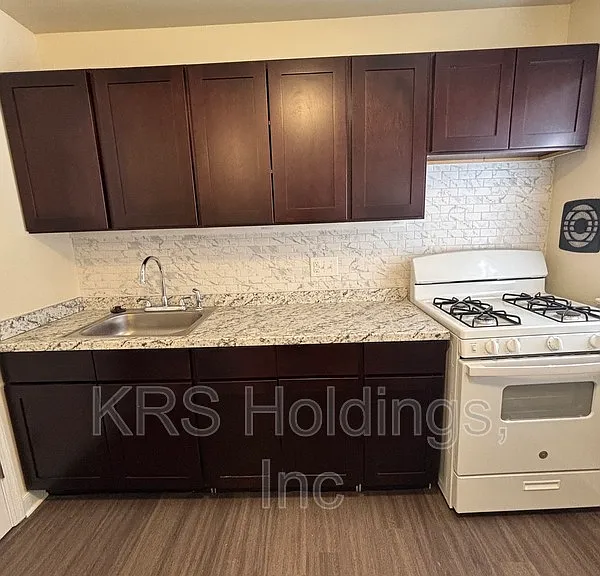 5238 Goolsby Ct N — Photo 3