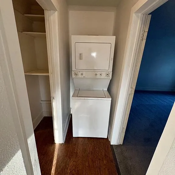 408 S Wright St #B — Photo 12