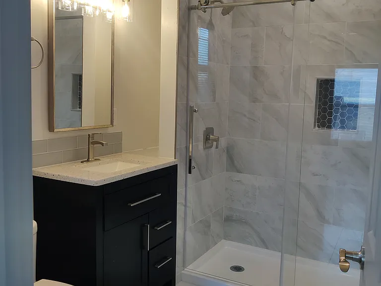 Attached master bath ( main level)