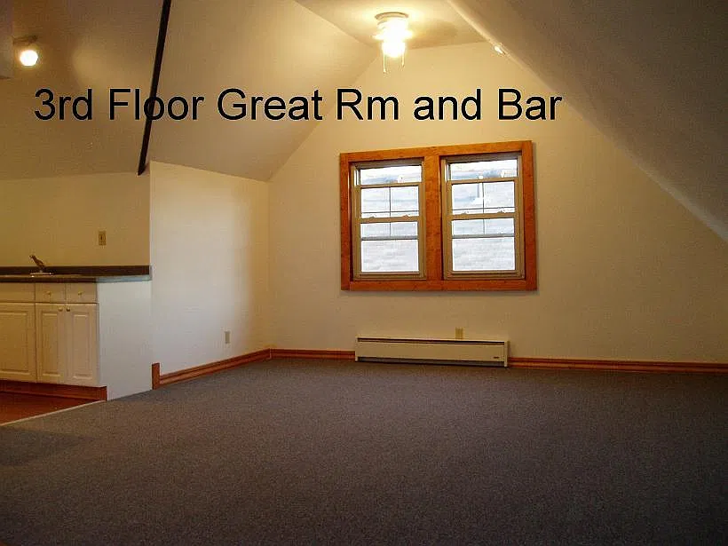 1315 Hathaway Ave — Photo 4