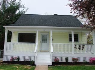179 Lambert Dr, Manassas Park, VA 20111