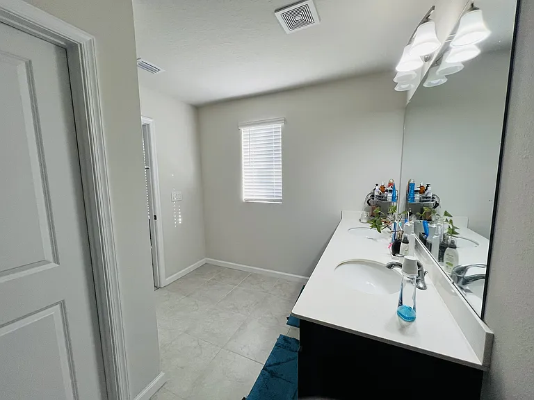 18184 Hunters Meadow Walk — Photo 16