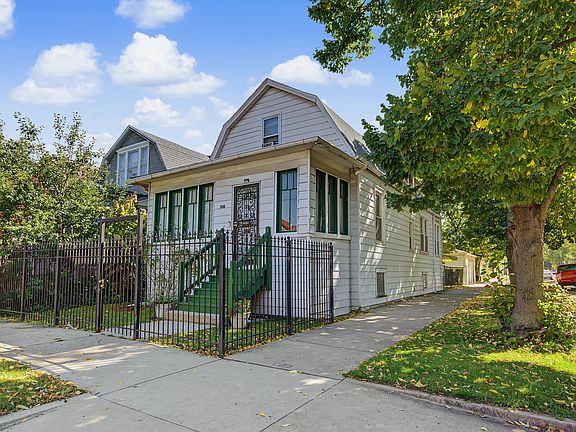 3rd image of 5057 W Superior St