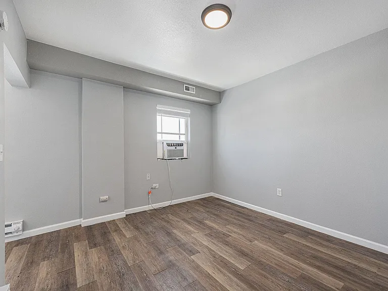 4 W Arkansas Ave — Photo 8