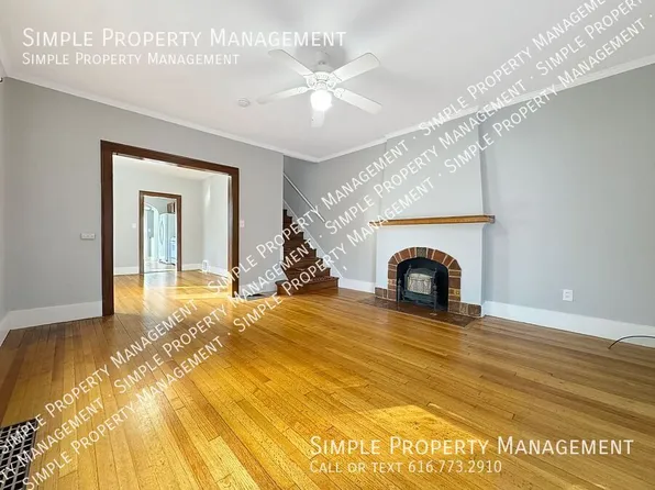 507 Glenwood Ave SE #2, Grand Rapids, MI 49506