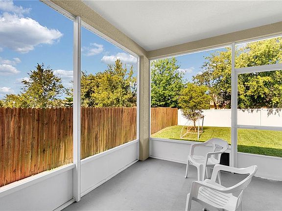 5th image of 160 Cabrillo Dr