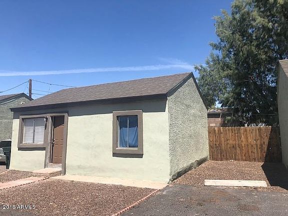 4th image of 210 E Illini St