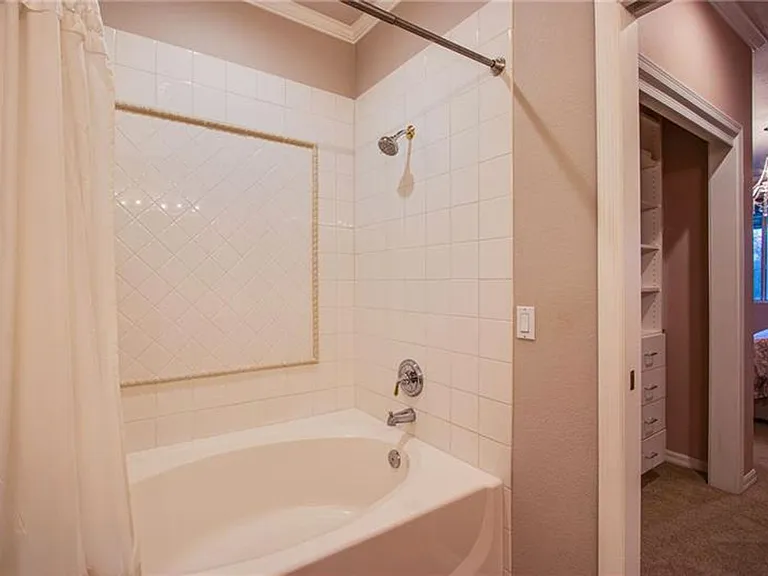 9116 Vista Greens Way — Photo 16