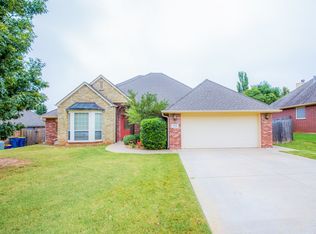 1119 S Pecan Hill St, Stillwater, OK 74074