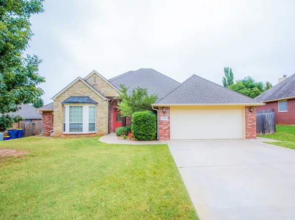 1119 S Pecan Hill St, Stillwater, OK 74074