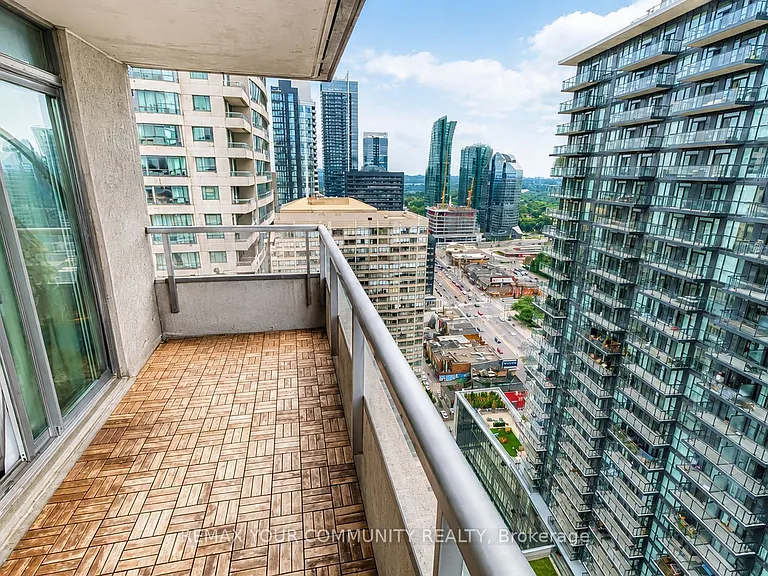 23 Hollywood Ave #3310 — Photo 13
