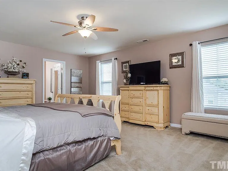 8030 McKee Dr — Photo 4