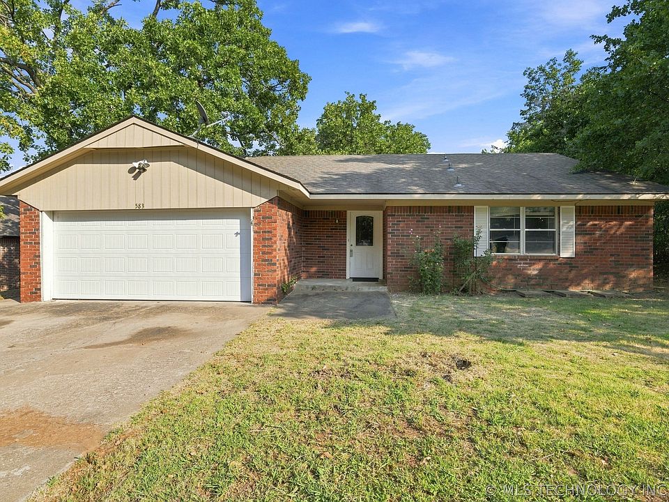 1st image of 583 Gibson Pl
