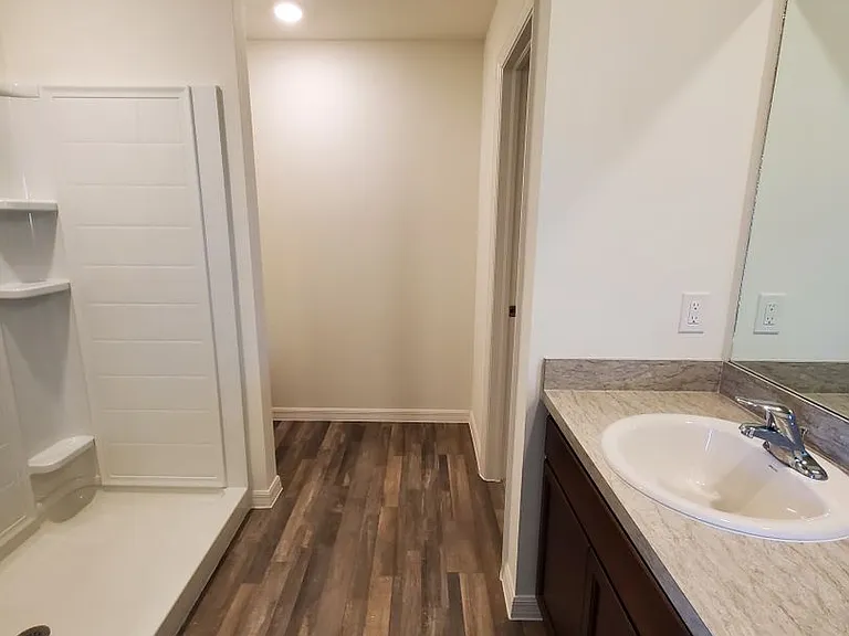 2824 NE 3rd Ave — Photo 5