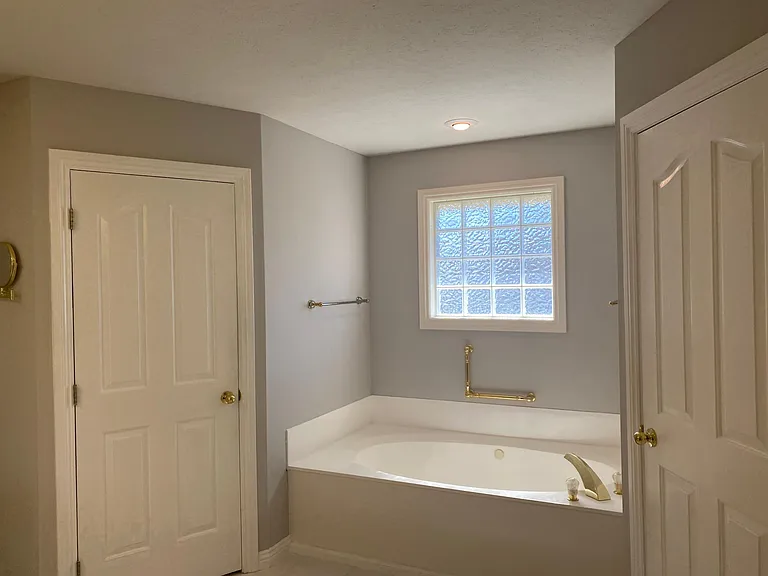 1164 W Rockhill Ave — Photo 31
