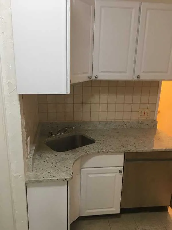 3 bed, $3,000 — Photo 1