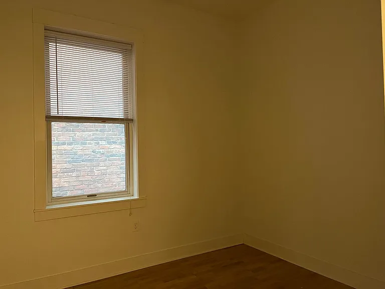 1206 Broadway — Photo 10