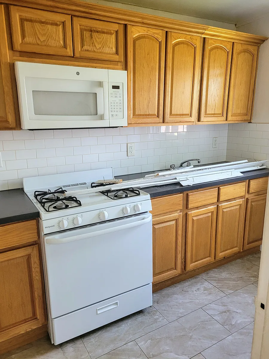 Building Photo - 37A 16th Ave #A