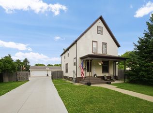 131 8th St, Brookings, SD 57006