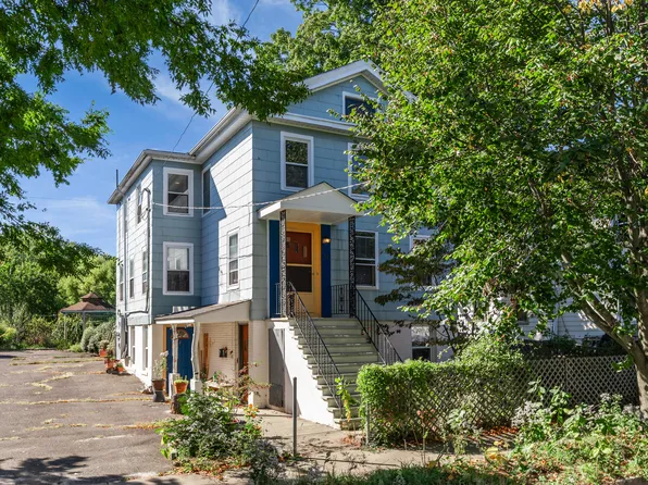 22 Downing Street, New Haven, CT 06513