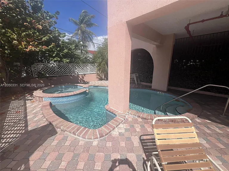 8816 Collins Ave #105 — Photo 27