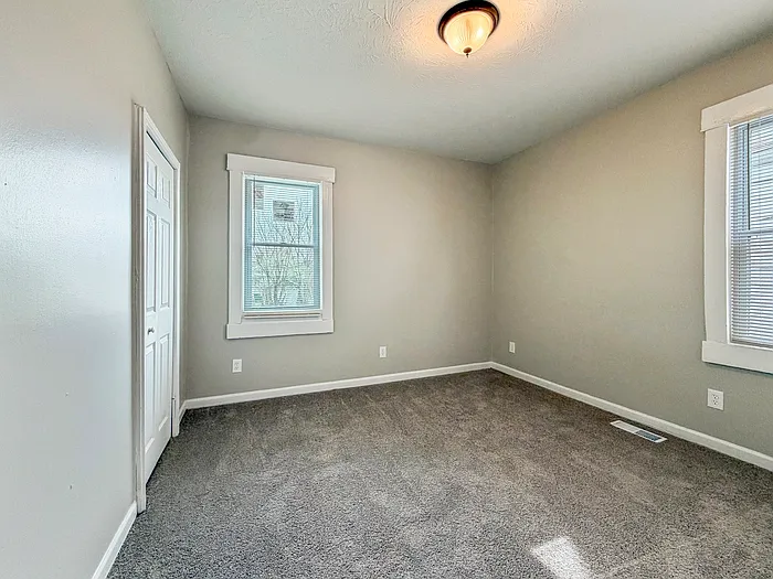 823 S 38th St — Photo 6