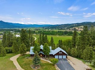 25 Bobcat Ct, Garden Valley, ID 83622