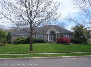 1415 Oakwood Hollow Ln, Toms River, NJ 08755