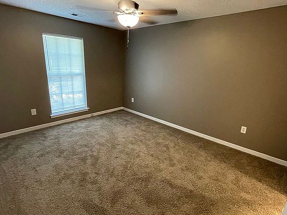 5th image of 7183 Windsor Dr