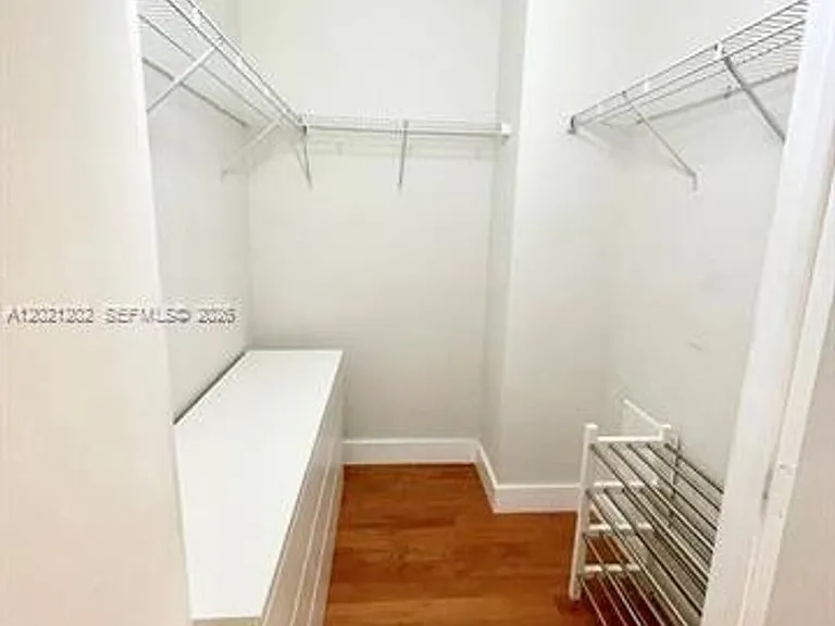 601 NE 36th St #1805 — Photo 16