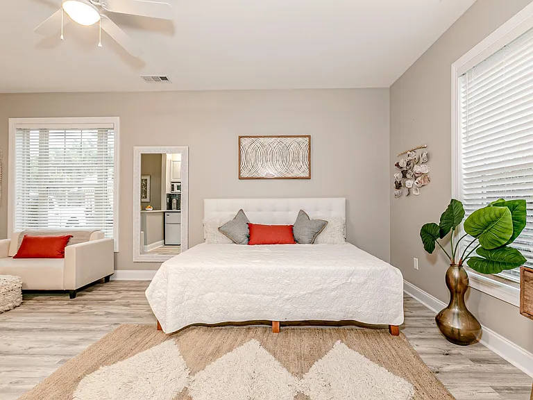 108 Cypress Point Ct #101B — Photo 11