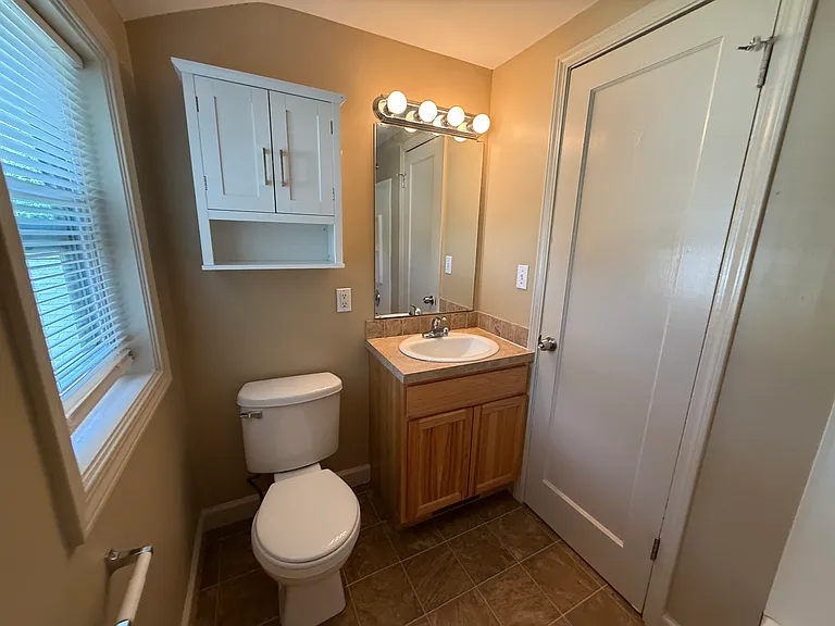 2119 Riverside Dr NE — Photo 10
