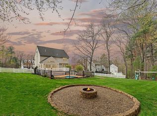 101 Germano Dr, Tewksbury, MA 01876