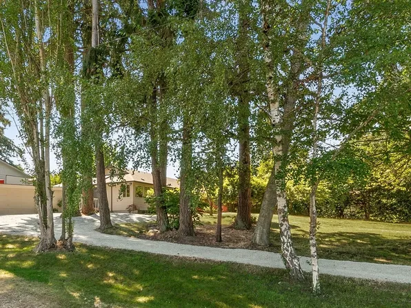 18902 8th Avenue SW, Normandy Park, WA 98166