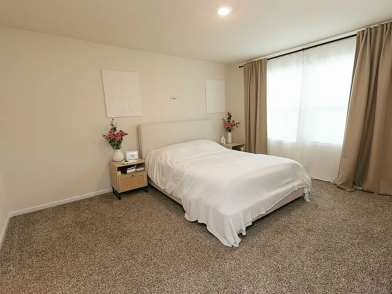 2170 Englewood Ct — Photo 11