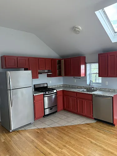 229 Davis Ave #3 Photo 1