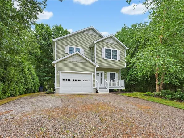 109 Bear Hill Rd, Cumberland, RI 02864