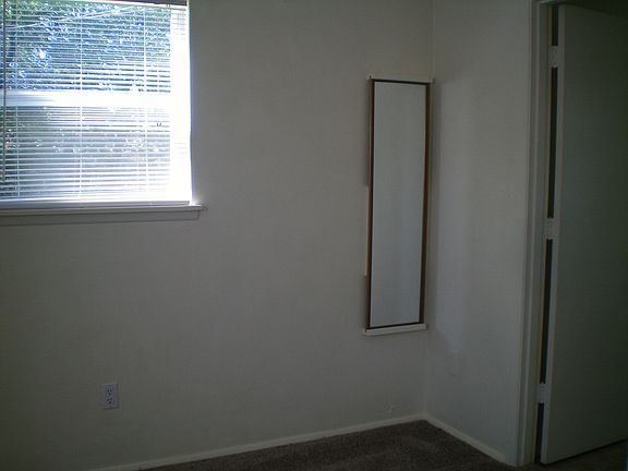 5th image of 349 Circle Dr