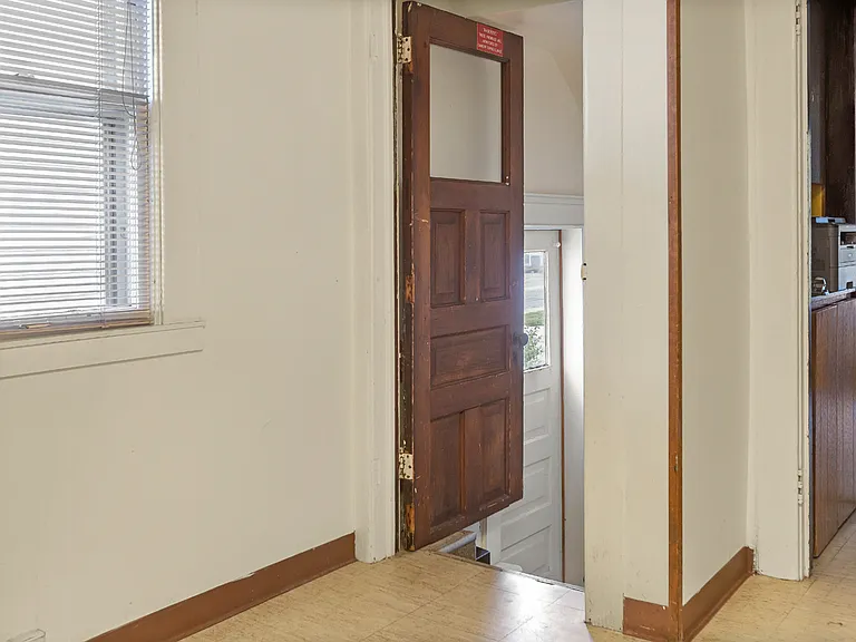123 Adams St — Photo 26