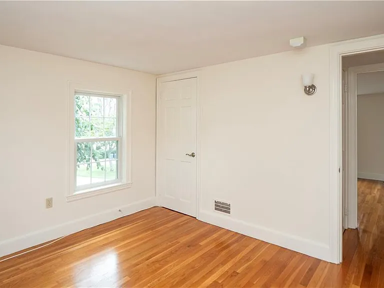 11 Village Ln #B — Photo 22