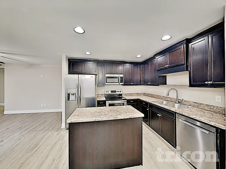 1868 Providence Ct — Photo 4