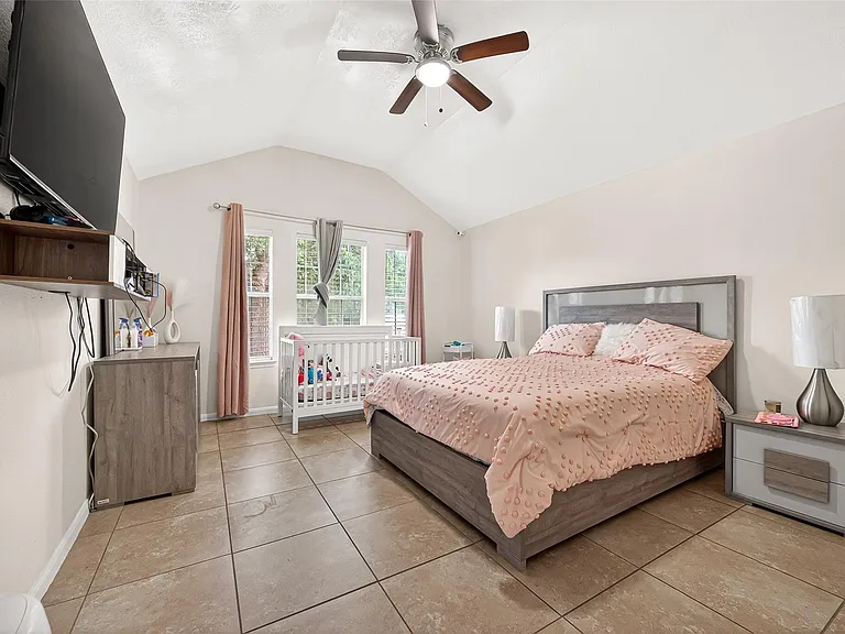 2510 Fox Water Dr — Photo 16