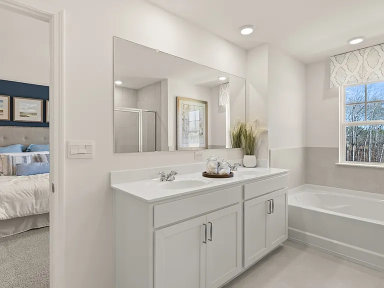 1425 Village Brook Dr — Photo 3
