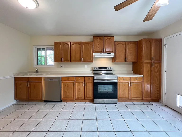 2509 Macmillan St — Photo 11