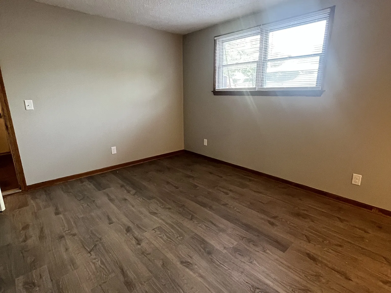 307 S Mulberry St - D — Photo 3